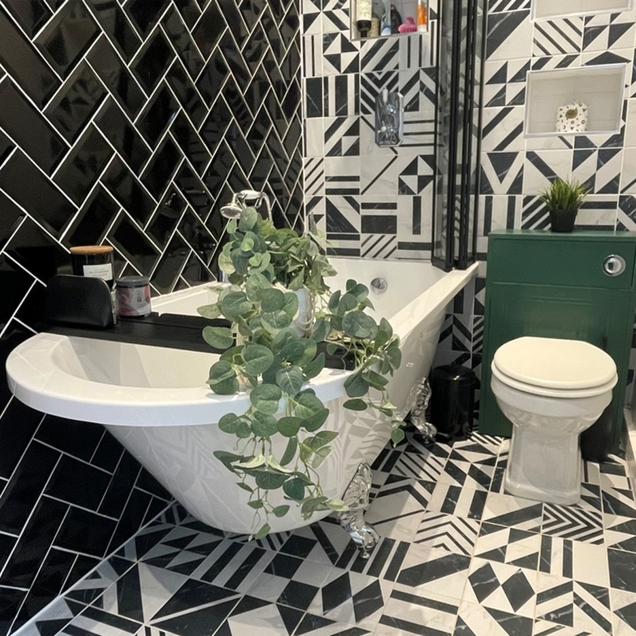 Freestanding Single Ended Bath with Chrome Feet 1660 x 740mm - Park Royal - Image 4