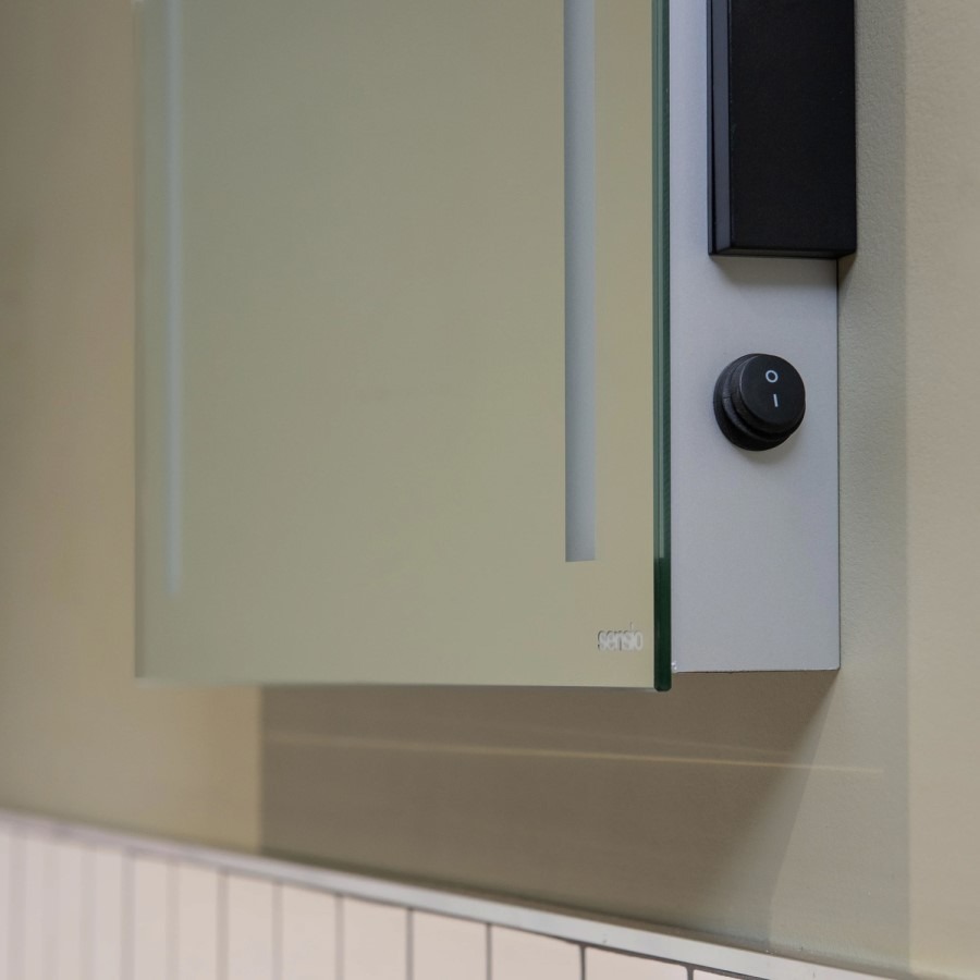Sensio Lumino Evo+ Rectangular Bathroom Mirror with Battery Operated Lights - 300 x 450mm - Image 4